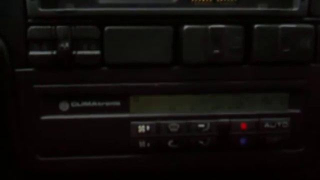 VW Passat B3 1993 1.8i startup - 4 days in cold смотреть онлайн