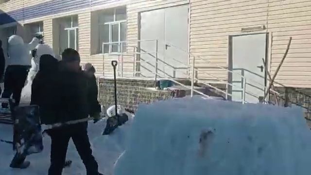 "Абай атындағы орта мектебі"КММ, "Қар қалашығы" ата-аналардың бастамасымен смотреть онлайн