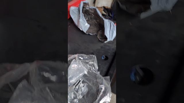 Touareg V10 TDI valve cover gasket replacement. смотреть онлайн