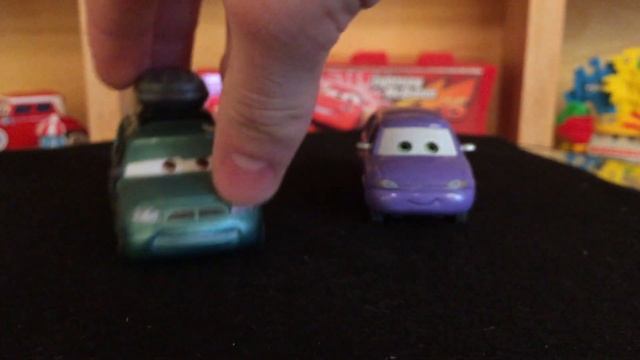 Mattel Disney Cars Van & Mini Die-casts смотреть онлайн