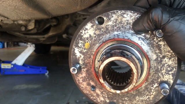 2004 BMW 325ci Rear Wheel Hub And Axle Replacement смотреть онлайн