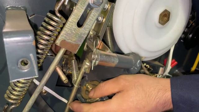 How to wrap the rope for mini round baler смотреть онлайн