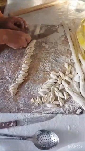 Галушки с мясом и бараньей головой смотреть онлайн