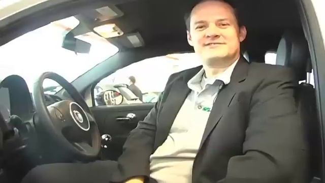 Fiat 500 Delivery смотреть онлайн