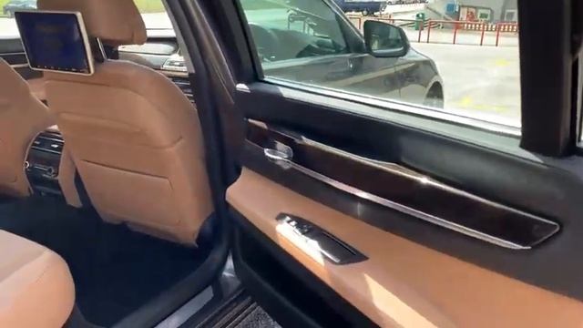 BMW 730Li AT Sunroof LED Brown 2014 - SKM5029L смотреть онлайн