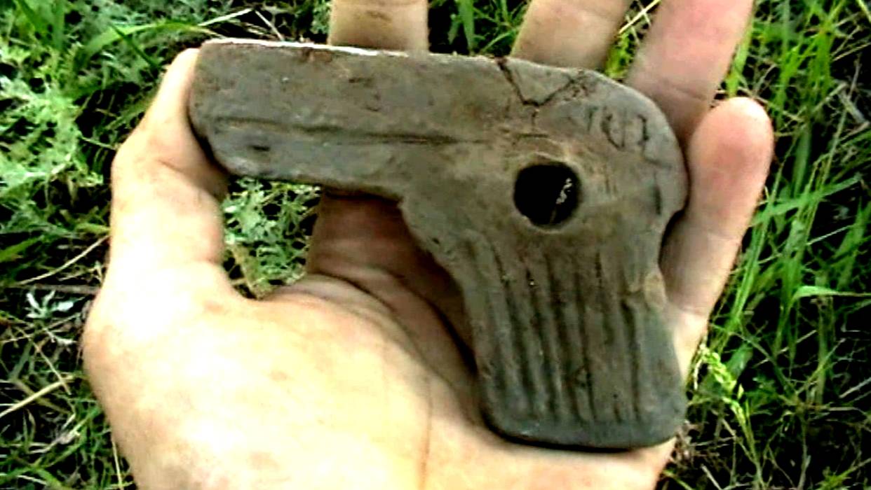 Видео коп на Волге.Всякие ништяки. смотреть онлайн