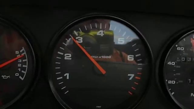 1992 Porsche 911 Carrera 2 on a short test drive смотреть онлайн