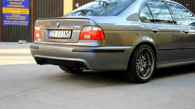BMW E39 ///M5 03' Straight pipes exhaust cold start смотреть онлайн