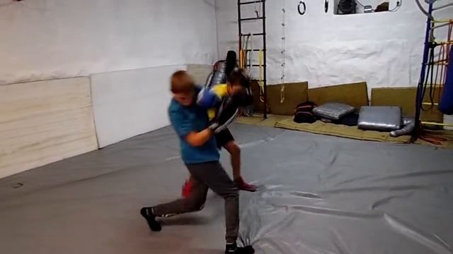 Спаринг по боксу (Костя и Вова, 12лет) смотреть онлайн