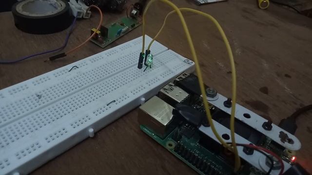 PWM in raspberry pi 4 model B смотреть онлайн