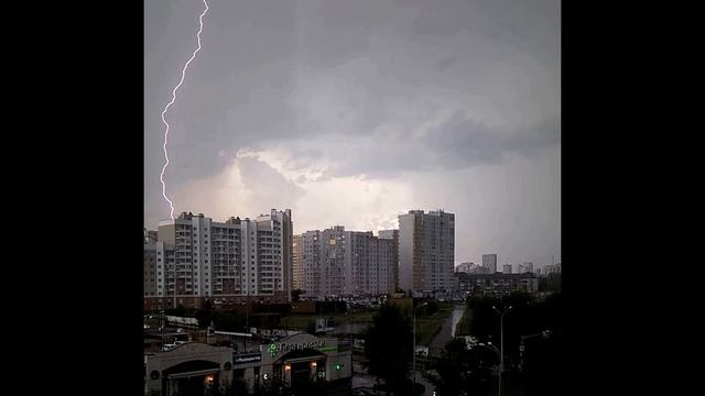 Е  Евтушенко  Я товарища хороню #стихиодружбе #философскаялирика #поэты20века