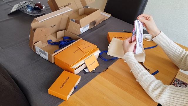 Louis Vuitton/Slg Unboxing/Bandeau-Mini Haul+Mod Shots смотреть онлайн