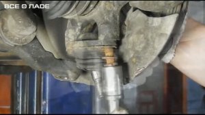 Калина 1. Замена шаровой опоры передней повески