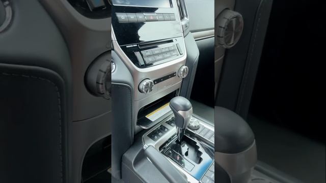 Toyota Land Cruiser 200￼ смотреть онлайн