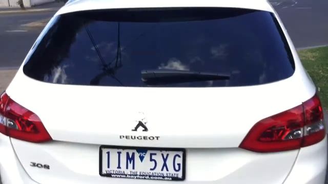 308 Allure Premium Touring in Bianca White смотреть онлайн