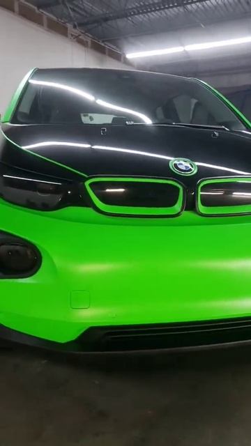 NEON Wrapped Offroad Style BMW i3 смотреть онлайн