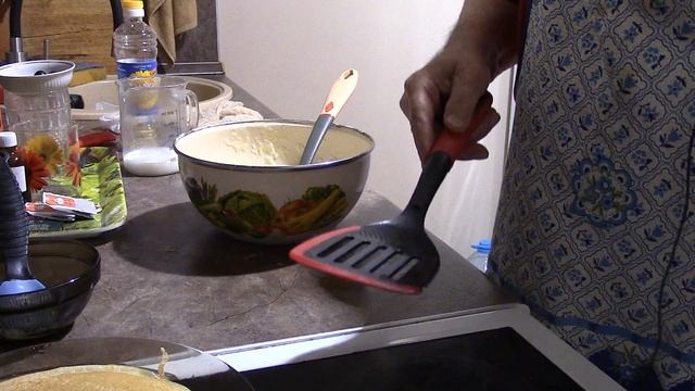 Традиция, в субботу готовим "солнечные блины" Приятного аппетита. смотреть онлайн