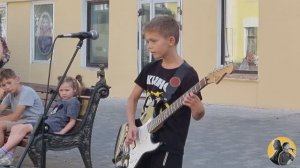 Место для шага вперёд - Лев и папа - Киров Пешеходная Спасская (2024.09.14) (№123) #кавер #кино