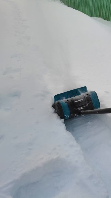 Снегоуборщик аккумуляторный лопата для уборки снега NewBeny смотреть онлайн