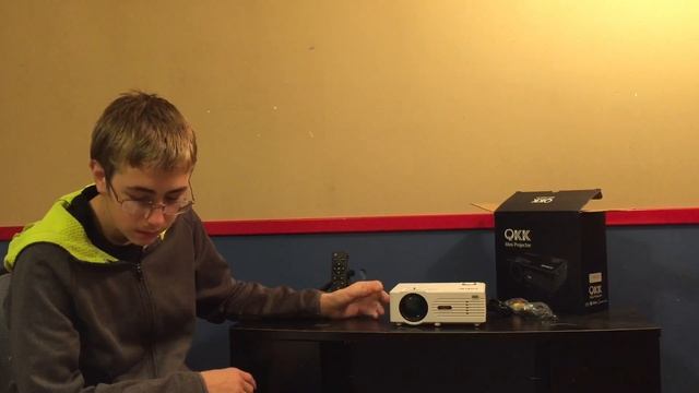 QKK Mini Projector Over View смотреть онлайн