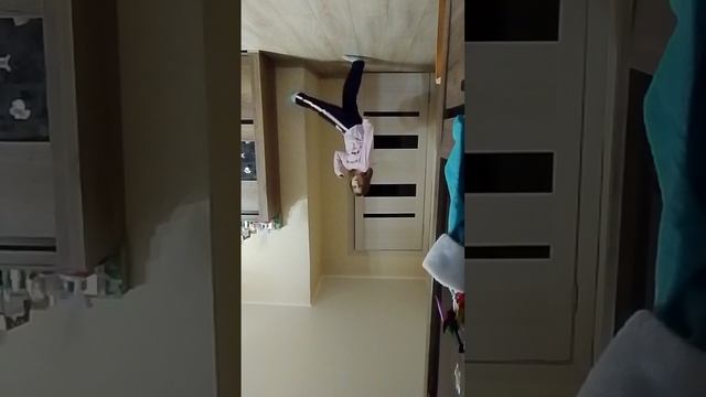 танцы мы устроим танцы ты такая классная кружишься в пространстве смотреть онлайн