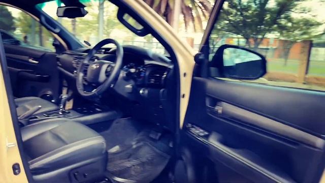 Toyota Hilux 2.8 GD-6 Legend RS 4X4 PU DC AT #230 506 смотреть онлайн