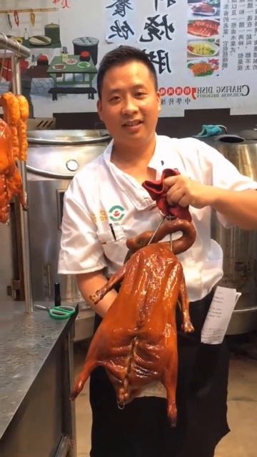 ASMR Street Food Guangdong roast suckling pig training,asian street food#short#shorts смотреть онлайн