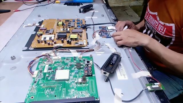 Philips 42" no power/flickering#ger tech ph#how to repair flickering#paano ayosin ang walang power? смотреть онлайн
