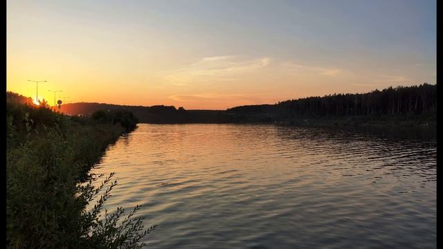 Г Иванов  Тускнеющий вечерний час #философскаялирика #поэтысеребряноговека