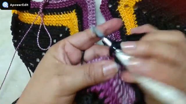 Tapete Zig Zag de croche feito do meu jeito e com os fios que eu fabrico смотреть онлайн