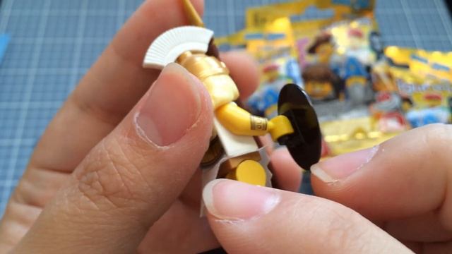 10-03-14 - LEGO Mini Figures Series 12 and Simpsons Blind Bags! смотреть онлайн