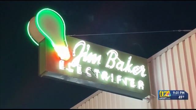 ‘Liquid fire’ of neon tells local history in ways no book can, and the Kern County Museum has it on смотреть онлайн