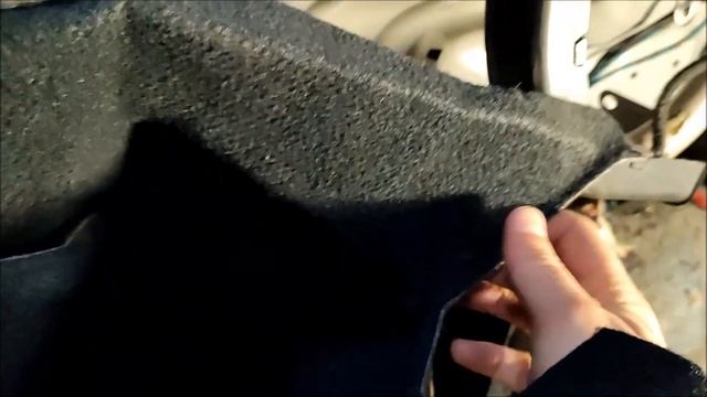 знімієм Блок запобіжників на Mercedes CLK (W209) смотреть онлайн