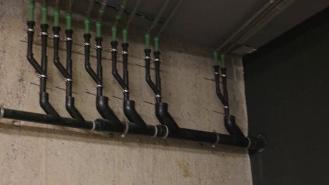 Smart Inspection - Boston Dynamics Spot with Fluke SV600 Acoustic Imager смотреть онлайн