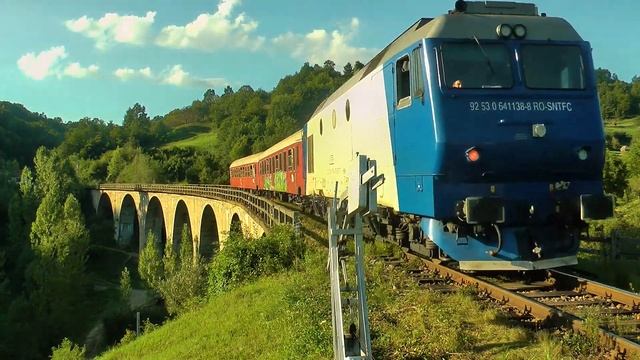[2xMC Drone] Tren Regio traversând viaductul de la Iza Hm. - Săliște de Sus, Maramureș (28 08 2017) смотреть онлайн