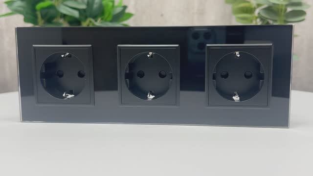 Розетка электрическая тройная LIVOLO, черная, VL-C7C3EU-12