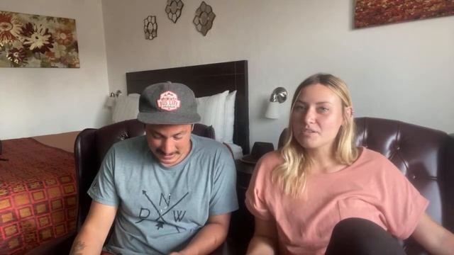 Live Chat From A Motel - SKOOLIANA Broke Down смотреть онлайн