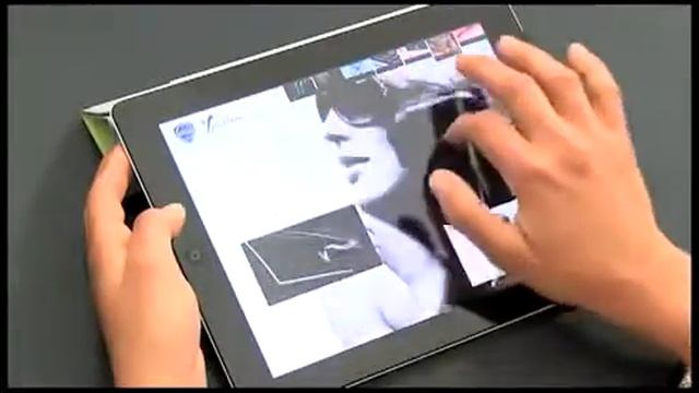 New Lancia Ypsilon iPad App смотреть онлайн