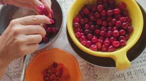 Как просто и быстро удалить косточки из вишни.