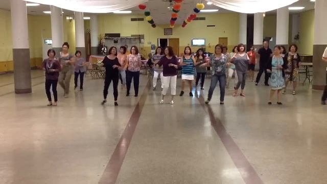 Bally's Mambo Line Dance (Bidi Bidi Bom Bom) смотреть онлайн