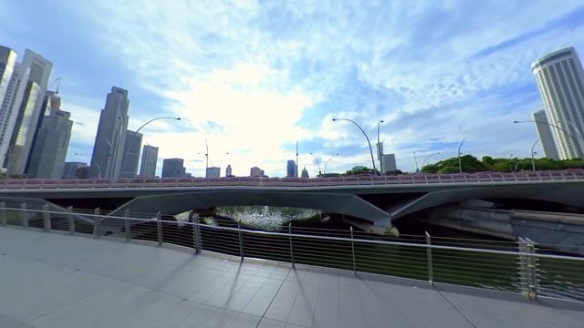 INSTA360 TINY PLANET EFFECT AT ESPLANADE смотреть онлайн