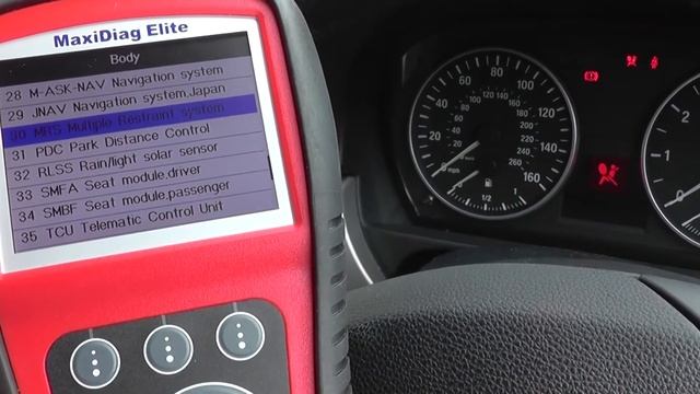 BMW 1 Series Airbag Diagnose & Reset E81 E82 E87 E88 Autel MD702 MD802 смотреть онлайн