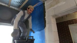 Как сделать простую штукатурку газобетона по сетке своими руками