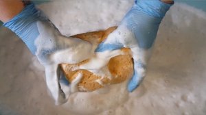 ASMR💖Sizzling Cream Cleaner💖Asmr sponge squeezing mix of mini sponges rinsing💖asmr oddly satisfying