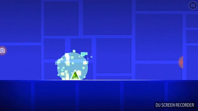 Играю в гиометр дэш игра интересная смотреть онлайн