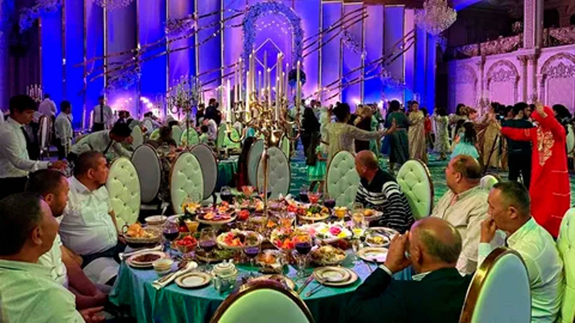 Ведущий Мурат, певец Джони, певица Мадина на таджикской свадьбе в смотреть онлайн