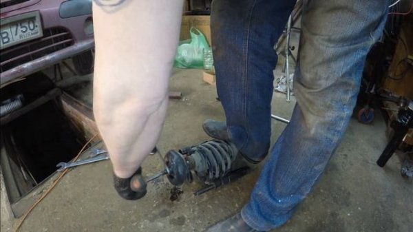 Замена амортизаторов Citroen C3