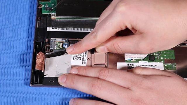 Removing & replacing parts for HP Spectre x360 13-aw0000 | HP Computer Service смотреть онлайн