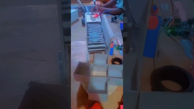 smart robot and waste sorting machine смотреть онлайн