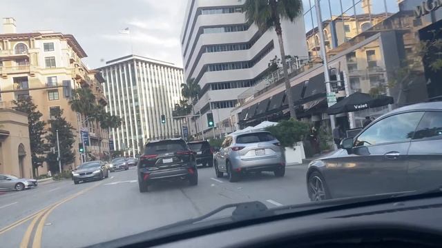 Shopping Burberry in Beverly Hills-NimaTamangWow смотреть онлайн
